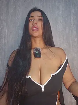 Valentinne z online show from 11/29/25, 03:56