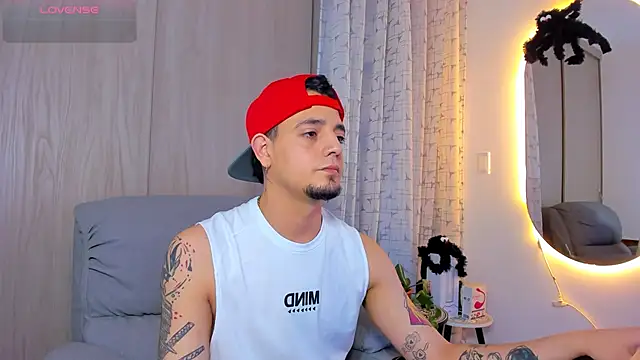 alejandro calderon1 online show from 10/25/25, 04:00