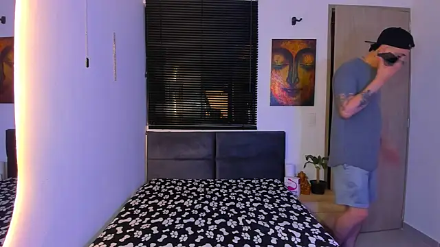 alejandro calderon1 online show from 03/23/26, 06:24