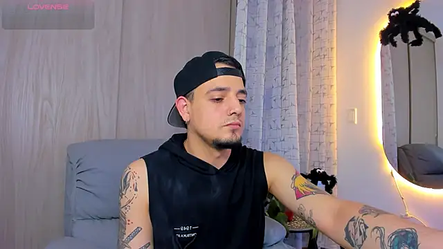 alejandro calderon1 online show from 10/22/25, 11:14