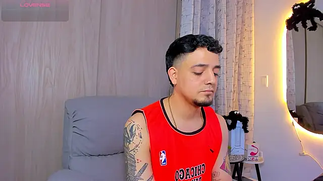 alejandro calderon1 online show from 10/30/25, 02:32