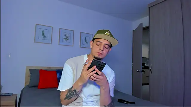 alejandro calderon1 online show from 11/30/25, 05:08