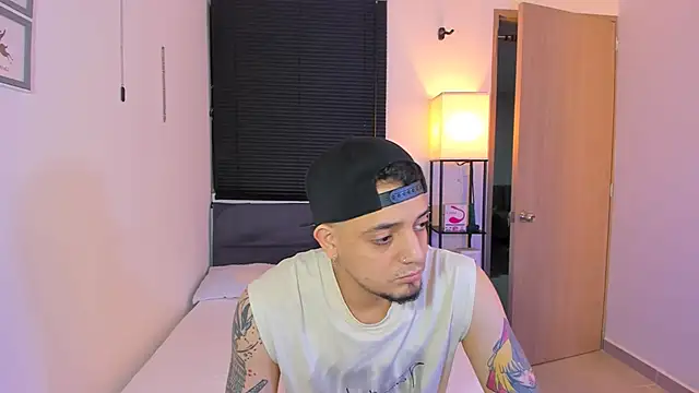 alejandro calderon1 online show from 04/04/26, 03:46