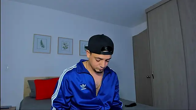 alejandro calderon1 online show from 12/02/25, 05:20