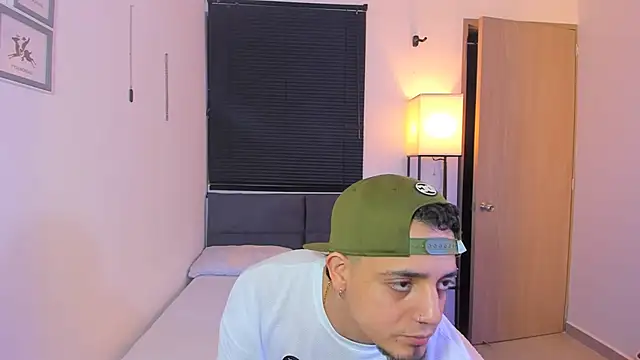 alejandro calderon1 online show from 04/08/26, 04:47