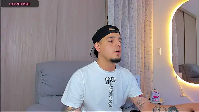 alejandro calderon1 online show from 11/15/25, 07:01