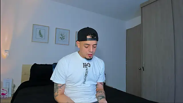 alejandro calderon1 online show from 12/19/25, 04:27