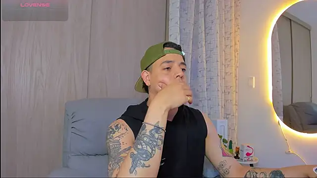 alejandro calderon1 online show from 11/12/25, 05:33