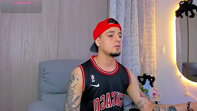 alejandro calderon1 online show from 10/18/25, 12:12