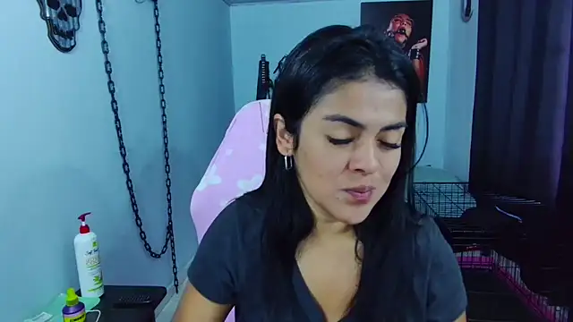 Hannah-grace online show from 02/19/25, 12:11