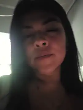 Hannah-grace online show from 11/20/25, 01:12