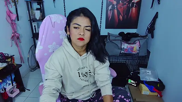 Hannah-grace online show from 10/12/25, 01:12
