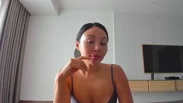 keiko hot online show from 02/13/26, 02:44