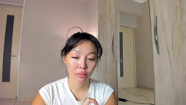 keiko hot online show from 04/22/26, 02:29