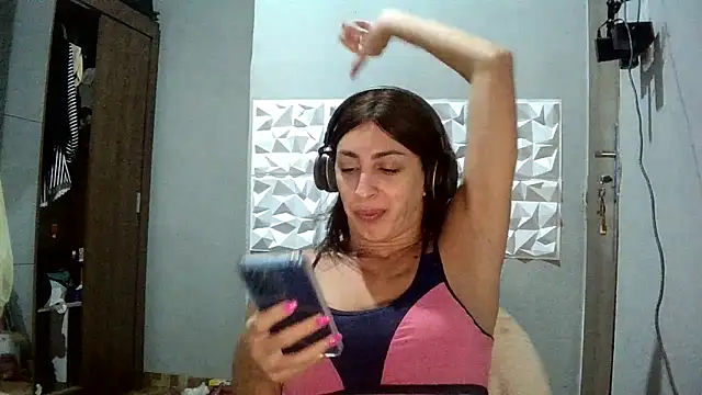 Snapshot of AlexiaDuucan chatting on 05/26/26, 01:31 AlexiaDuucan online show from 05/26/26, 01:31