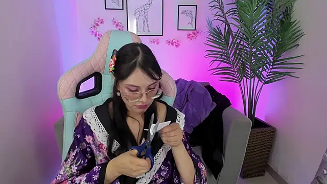 Snapshot of Kyomi_chang chatting on 03/18/25, 04:17 Kyomi chang online show from 03/18/25, 04:17