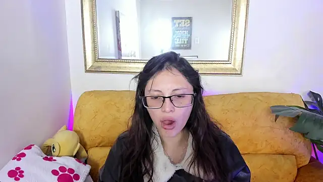 Snapshot of Kyomi_chang chatting on 06/03/26, 01:01 Kyomi chang online show from 06/03/26, 01:01