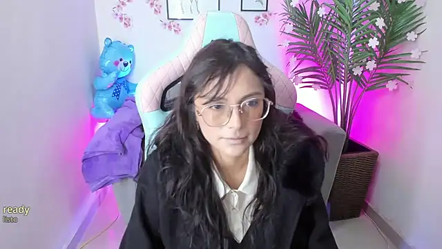 Snapshot of Kyomi_chang chatting on 03/20/25, 12:54 Kyomi chang online show from 03/20/25, 12:54