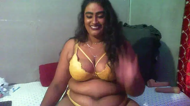 Snapshot of EROTICNAWTY2 chatting on 01/08/25, 04:02 EROTICNAWTY2 online show from 01/08/25, 04:02
