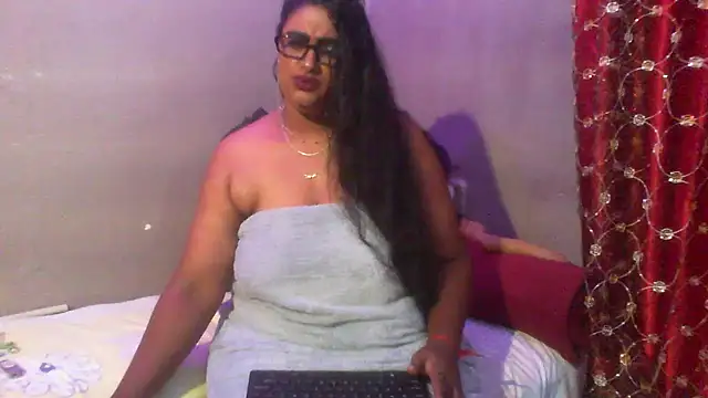 Snapshot of EROTICNAWTY2 chatting on 01/07/25, 07:10 EROTICNAWTY2 online show from 01/07/25, 07:10