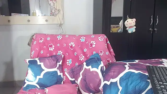 aleera starxx982 online show from 10/28/25, 01:17