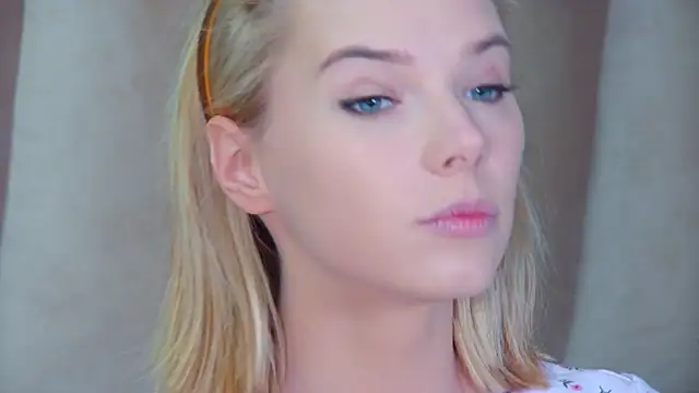 GentleRossi online show from 12/18/25, 01:48