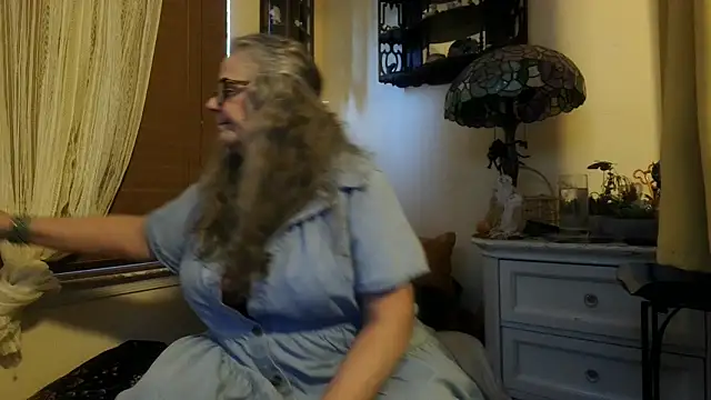 DestineeLoverGirl online show from 10/24/25, 12:37