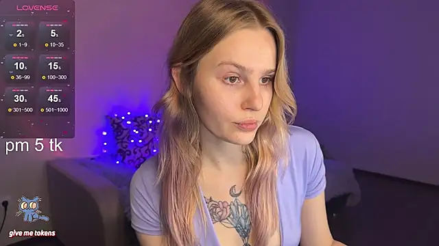 Snapshot of Chanel_Gill chatting on 02/03/25, 06:49 Chanel Gill online show from 02/03/25, 06:49