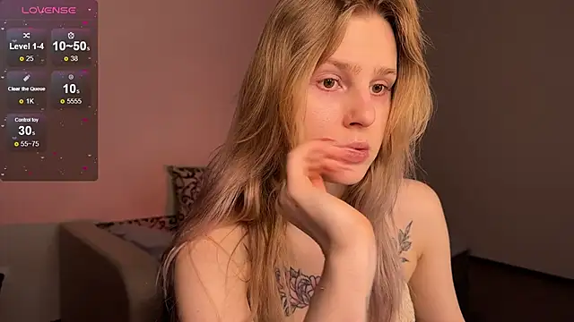Snapshot of Chanel_Gill chatting on 02/18/25, 03:41 Chanel Gill online show from 02/18/25, 03:41