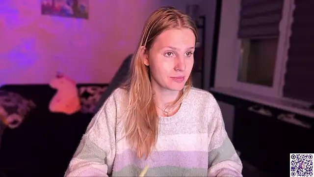 Chanel Gill online show from 11/16/25, 07:18