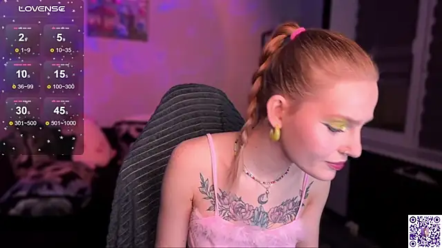 Chanel Gill online show from 11/21/25, 07:46