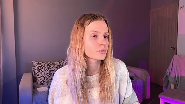 Snapshot of Chanel_Gill chatting on 10/03/25, 07:54 Chanel Gill online show from 10/03/25, 07:54