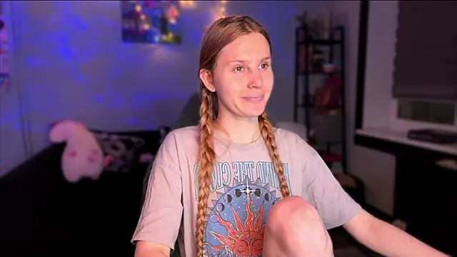 Chanel Gill online show from 12/17/25, 06:35