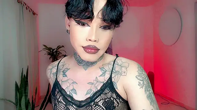 Snapshot of little_star_porn chatting on 01/10/26, 05:47 little star porn online show from 01/10/26, 05:47