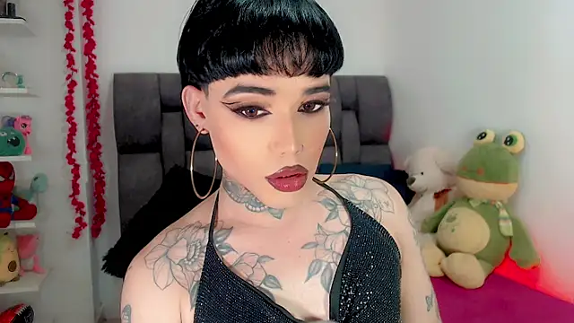 Snapshot of little_star_porn chatting on 02/05/26, 03:13 little star porn online show from 02/05/26, 03:13