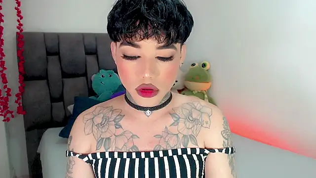 Snapshot of little_star_porn chatting on 02/26/26, 04:34 little star porn online show from 02/26/26, 04:34