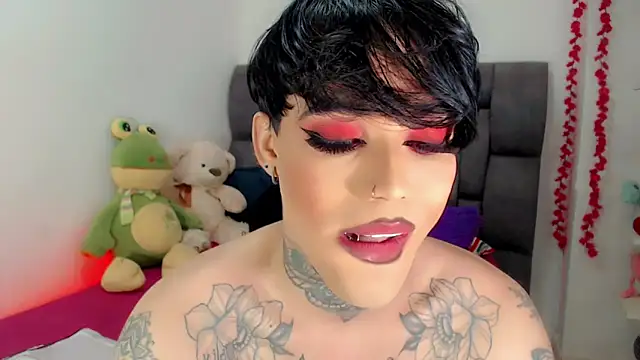 Snapshot of little_star_porn chatting on 02/03/26, 06:22 little star porn online show from 02/03/26, 06:22