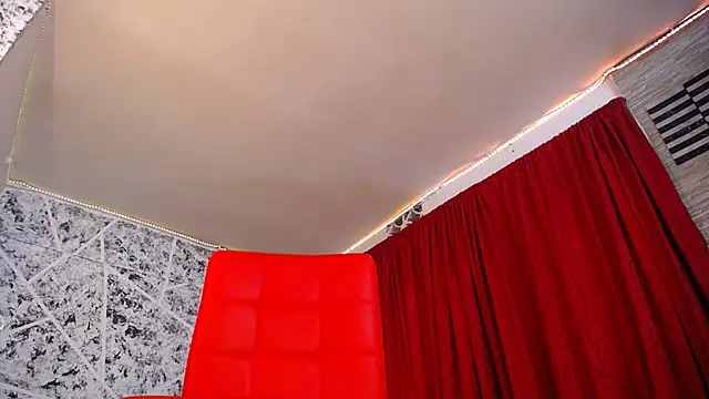 Snapshot of hornytsblonde chatting on 09/26/25, 12:34 hornytsblonde online show from 09/26/25, 12:34