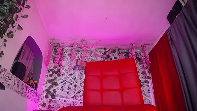 hornytsblonde online show from 07/04/26, 01:59