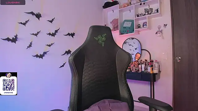 damnliciousss online show from 11/14/25, 12:58