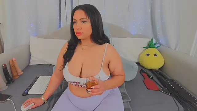 MeghanXO online show from 03/01/26, 12:43