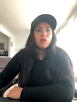 MeghanXO online show from 11/17/25, 02:32