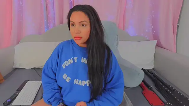 MeghanXO online show from 11/19/25, 03:28