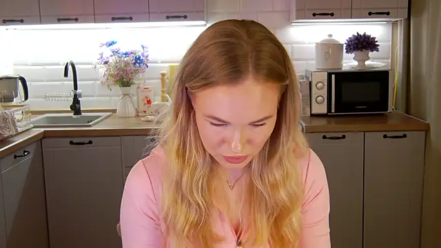 Veronika Mitchel online show from 10/19/25, 12:30