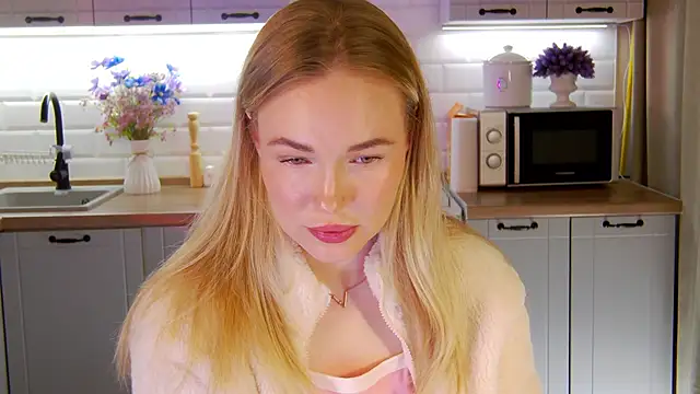 Veronika Mitchel online show from 09/30/25, 05:41