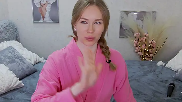 Veronika Mitchel online show from 02/20/25, 05:52