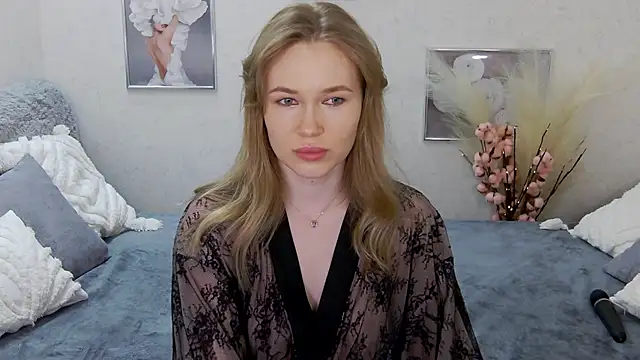 Veronika Mitchel online show from 02/03/25, 11:36