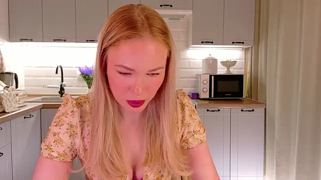 Veronika Mitchel online show from 04/07/26, 04:20