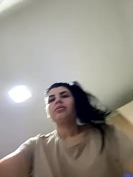 Snapshot of Scarlett-Dream chatting on 01/16/26, 04:05 Scarlett-Dream online show from 01/16/26, 04:05