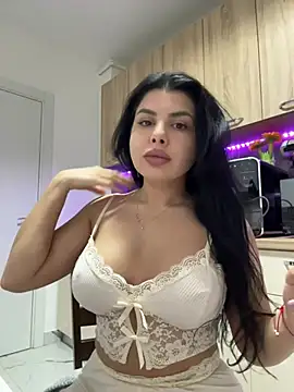 Snapshot of Scarlett-Dream chatting on 04/03/26, 05:14 Scarlett-Dream online show from 04/03/26, 05:14